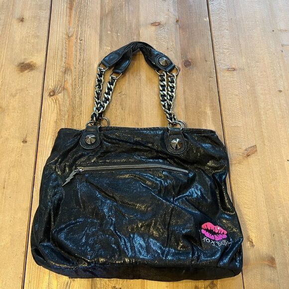 Betsey Johnson Vintage Betseyville Black Heart Studded Bag with Lips - Picture 4 of 15